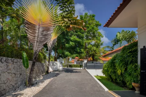 Villa in Hua Hin, Thailand 4 bedrooms № 145939 - photo 21