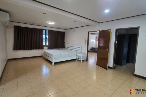 Townhouse in Bangkok, Thailand 4 bedrooms № 190453 - photo 11
