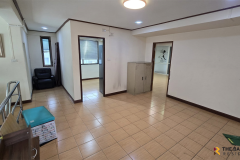 Townhouse in Bangkok, Thailand 4 bedrooms № 190453 - photo 14