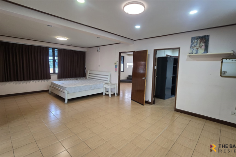 Townhouse in Bangkok, Thailand 4 bedrooms № 190453 - photo 15