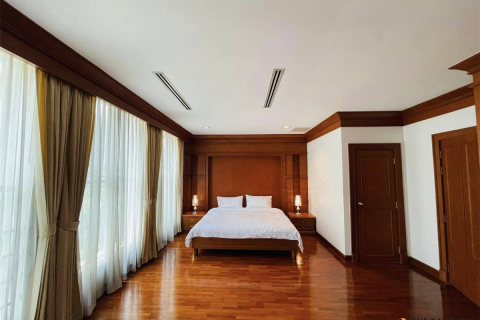 Townhouse in Bangkok, Thailand 4 bedrooms № 190451 - photo 11