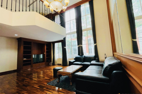 Townhouse in Bangkok, Thailand 4 bedrooms № 190451