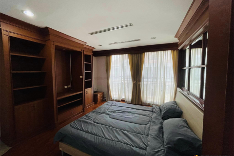 Townhouse in Bangkok, Thailand 4 bedrooms № 190451 - photo 9
