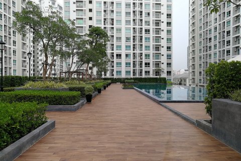 Condo à Huai Khwang, Bangkok, Thaïlande, 2 chambres № 200586 - photo 12