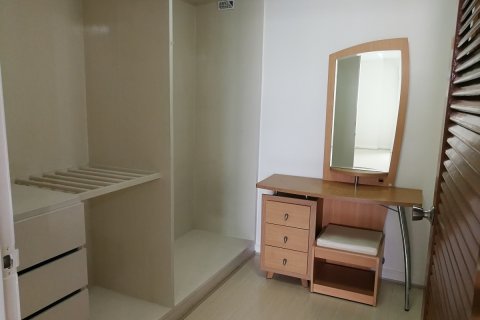 Кондоминиум с 3 спальнями в Ваттхане, Бангкок, Таиланд № 200585 - фото 14