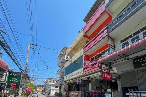 Townhouse in Hua Hin, Thailand 4 bedrooms № 172689 - photo 2