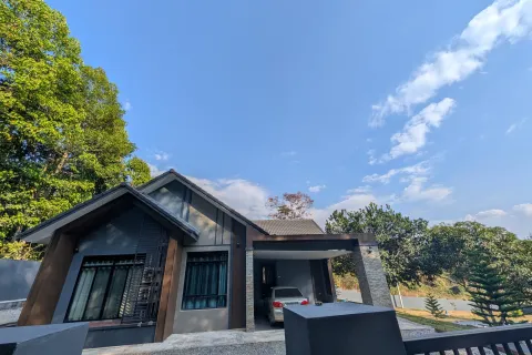 House in Mae Chan, Thailand 3 bedrooms № 160377 - photo 14