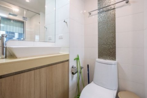 Condo in Pattaya, Thailand, 1 bedroom  № 204363 - photo 2