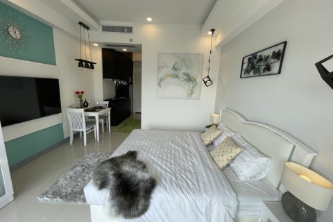 สตูดิโอในคอนโดมิเนียมในจอมเทียน, พัทยา, ประเทศไทย № 204367 - รูปถ่าย 10