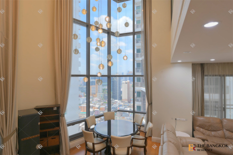 Condo in Bangkok, Thailand, 3 bedrooms № 210205 - photo 5