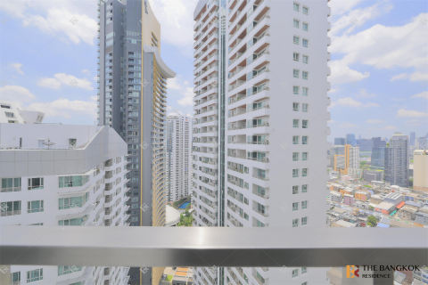 Condominio de 3 dormitorios en Bangkok, Tailandia № 210205