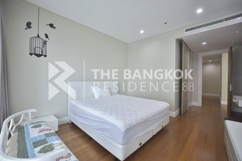 Condominio de 3 dormitorios en Bangkok, Tailandia № 210205 - foto 10