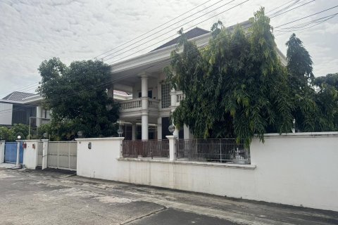 House in Thawi Watthana, Bangkok, Thailand 4 bedrooms № 154368 - photo 21