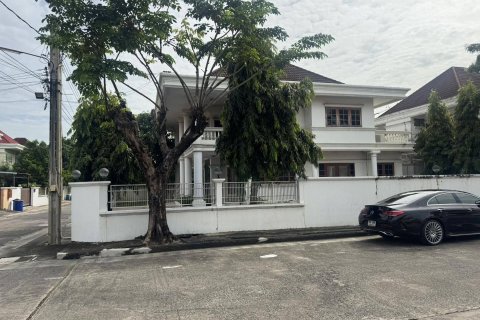 House in Thawi Watthana, Bangkok, Thailand 4 bedrooms № 154368 - photo 19