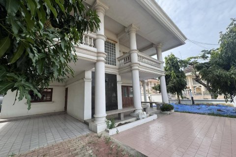 House in Thawi Watthana, Bangkok, Thailand 4 bedrooms № 154368 - photo 23