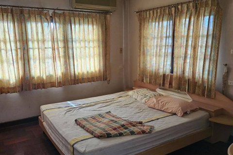 House in Thawi Watthana, Bangkok, Thailand 4 bedrooms № 154368 - photo 12