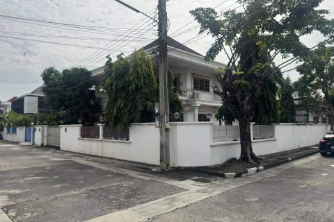 House in Thawi Watthana, Bangkok, Thailand 4 bedrooms № 154368 - photo 10