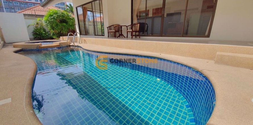 Studio in Chonburi, Thailand № 156762