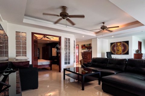 Condo in Pattaya, Thailand, 2 bedrooms  № 156763 - photo 10