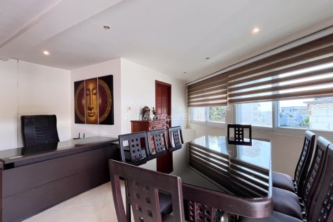 Condo in Pattaya, Thailand, 2 bedrooms  № 156763 - photo 6