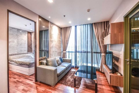 Condo in Bangkok, Thailand, 1 bedroom  № 184276 - photo 2
