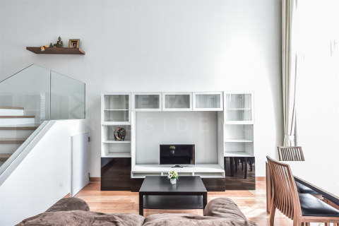 Condo in Bangkok, Thailand, 1 bedroom  № 184273 - photo 2