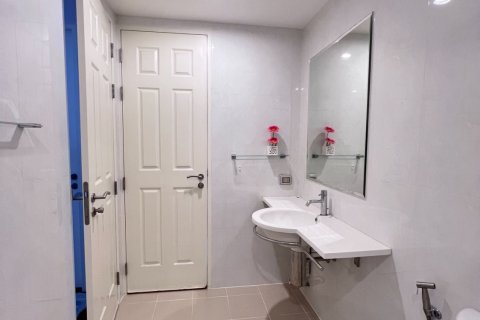 Studio dans le Condo à Cha-am, Thaïlande  № 167547 - photo 5