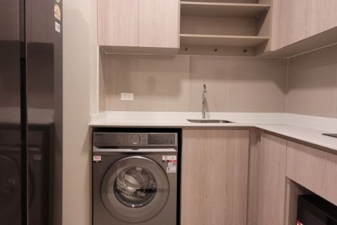 Кондоминиум с 2 спальнями в Кхлонг Сане, Бангкок, Таиланд № 158247 - фото 10