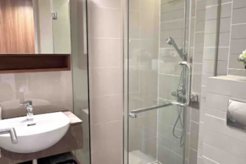 Condo in Watthana, Bangkok, Thailand, 2 bedrooms  № 158248 - photo 9