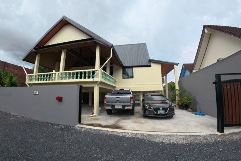 House in Kathu, Thailand 2 bedrooms № 153365 - photo 1