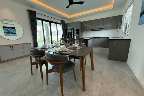 Villa in Hua Hin, Thailand 3 bedrooms № 163267 - photo 4