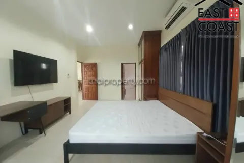 Casa de 3 dormitorios en Pattaya, Tailandia № 212184 - foto 11