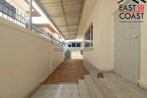 Casa de 3 dormitorios en Pattaya, Tailandia № 212184 - foto 7