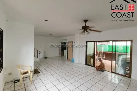 Casa de 3 dormitorios en Pattaya, Tailandia № 212182 - foto 4