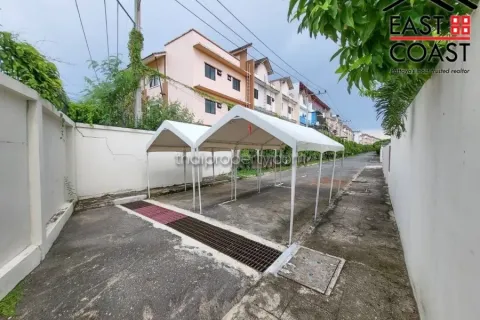 Casa de 3 dormitorios en Pattaya, Tailandia № 212181 - foto 14