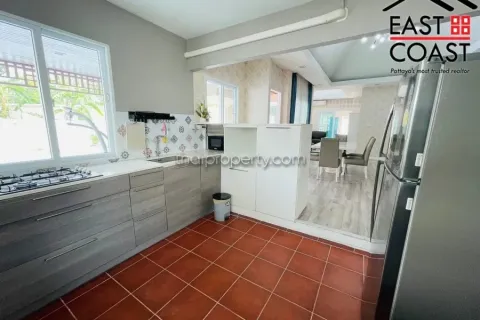 Casa de 3 dormitorios en Pattaya, Tailandia № 212181 - foto 5