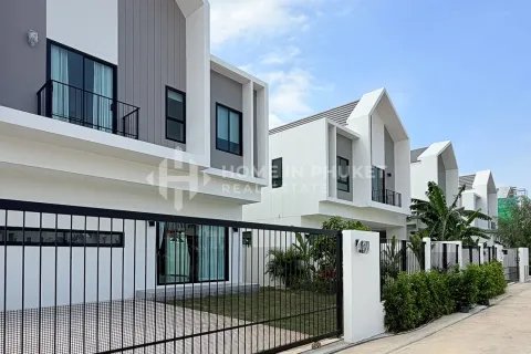 House in Phuket, Thailand 3 bedrooms № 222798