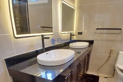 Haus in Pattaya, Thailand 6 Schlafzimmer № 220450 - Foto 13