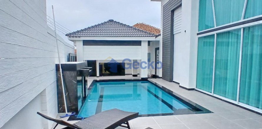 Haus in Pattaya, Thailand 6 Schlafzimmer № 220450