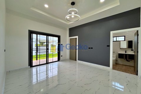 Haus in Pattaya, Thailand 3 Schlafzimmer № 220448 - Foto 15