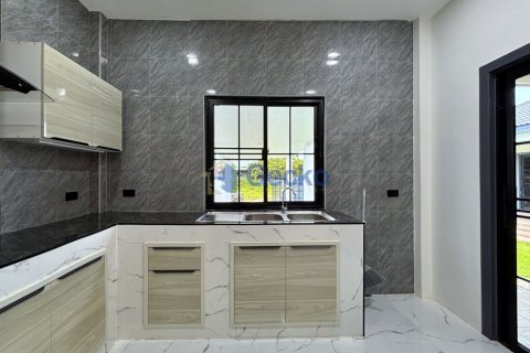 Haus in Pattaya, Thailand 3 Schlafzimmer № 220448 - Foto 9