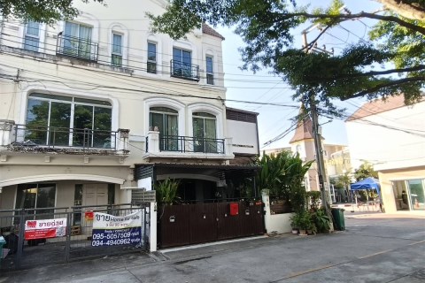 Townhouse in Bangkok, Thailand 3 bedrooms № 189632