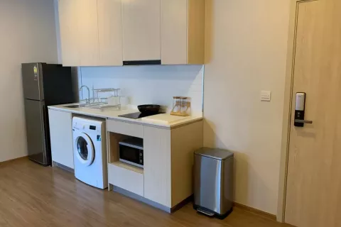Condo in Bang Kapi, Bangkok, Thailand, 2 bedrooms  № 141627 - photo 3