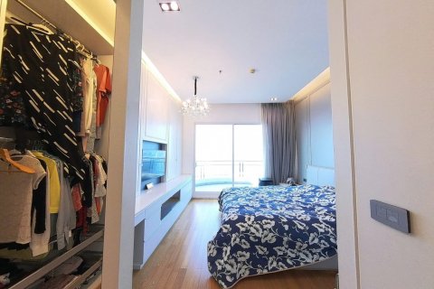 Кондоминиум с 3 спальнями в Бангкоке, Таиланд № 143269 - фото 10