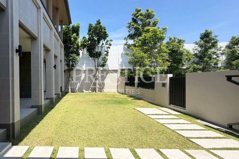 House in Pattaya, Thailand 4 bedrooms № 199867 - photo 23