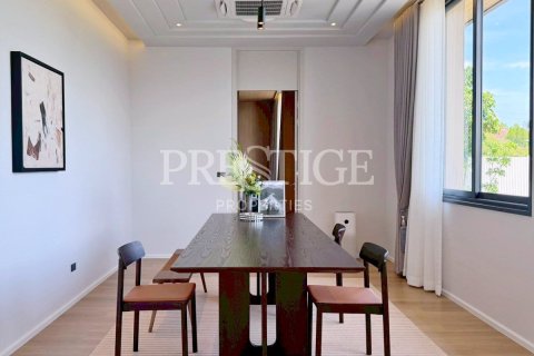 House in Pattaya, Thailand 4 bedrooms № 199867 - photo 9