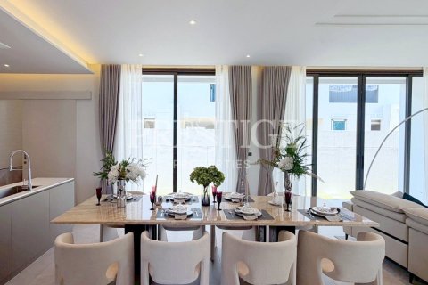 House in Pattaya, Thailand 4 bedrooms № 199867 - photo 4