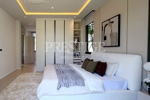 House in Pattaya, Thailand 4 bedrooms № 199867 - photo 11