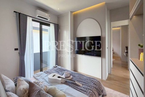 House in Pattaya, Thailand 4 bedrooms № 199867 - photo 22