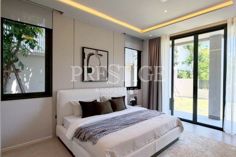House in Pattaya, Thailand 4 bedrooms № 199867 - photo 10